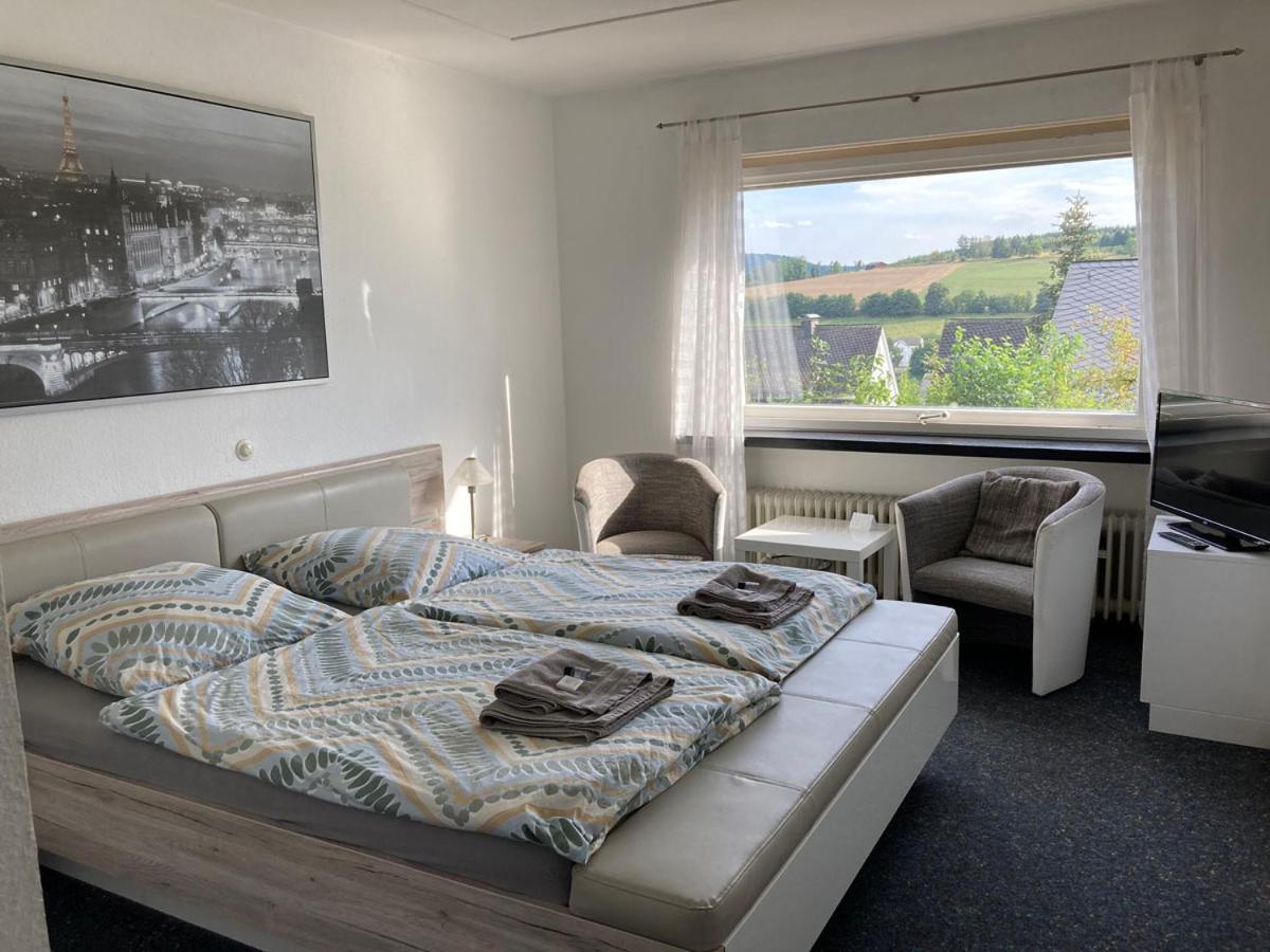 Bed & Breakfast Weisser Stein Schmallenberg Bagian luar foto