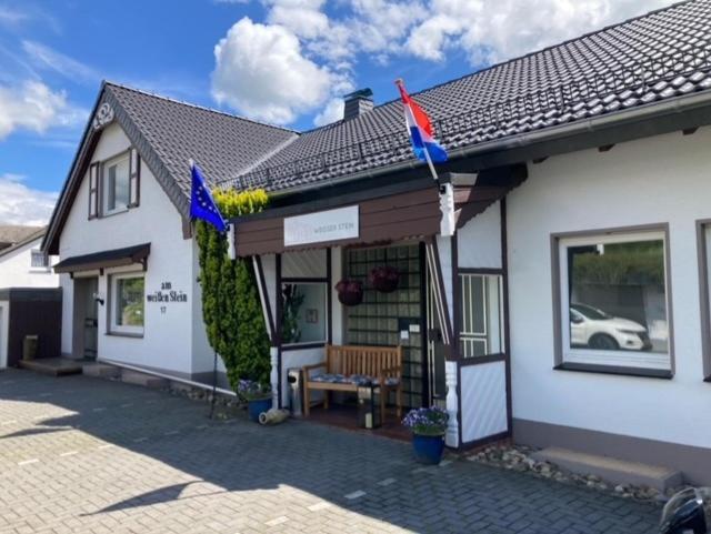 Bed & Breakfast Weisser Stein Schmallenberg Bagian luar foto