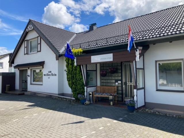 Bed & Breakfast Weisser Stein Schmallenberg Bagian luar foto